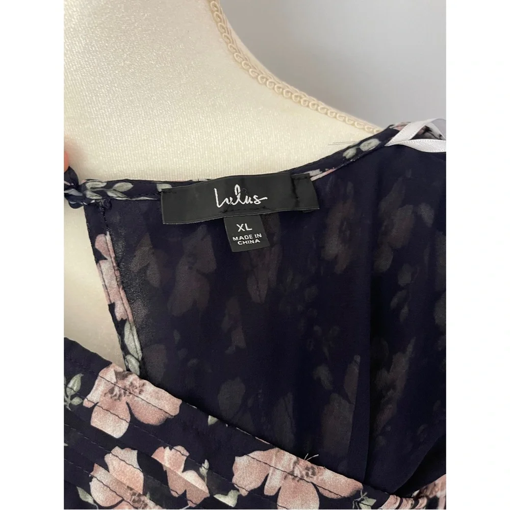 Lulu’s floral dress - Picture 7 of 7